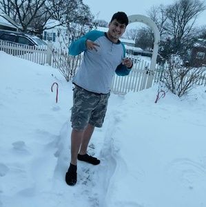 Meet your Posher, Jonathan mateo